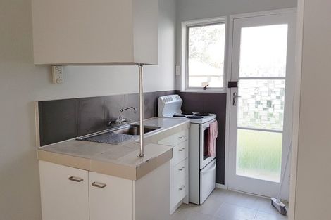 Photo of property in 3/11 Alston Avenue, Kelston, Auckland, 0602