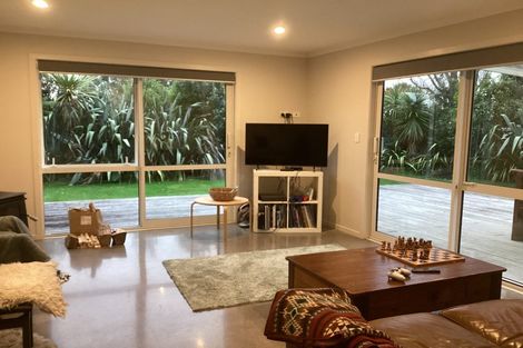 Photo of property in 7 Cumming Street, Okato, 4335