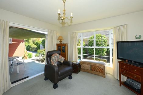 Photo of property in 22 Ambleside Drive, Burnside, Christchurch, 8053