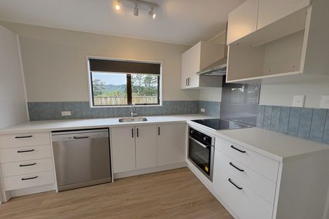Photo of property in 15b Whitechapel Grove, Stokes Valley, Lower Hutt, 5019