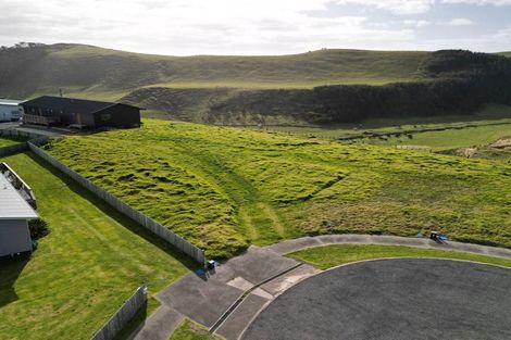 Photo of property in 7 Snapper Street, Baylys Beach, 0377