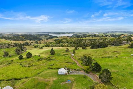 Photo of property in 817a Whakapirau Road, Whakapirau, 0583
