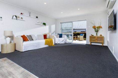 Photo of property in 16 Tapu Road, Huapai, Kumeu, 0810