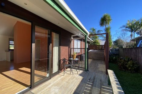 Photo of property in 4/390 West Coast Road, Glen Eden, Auckland, 0602