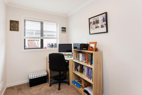 Photo of property in 7 Cyprus Place, Fitzherbert, Palmerston North, 4410