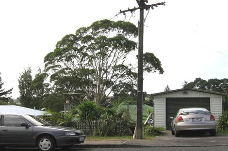 Photo of property in 56 Awaroa Road, Sunnyvale, Auckland, 0612