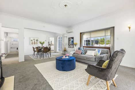 Photo of property in 112 Great South Road, Huntly, 3700