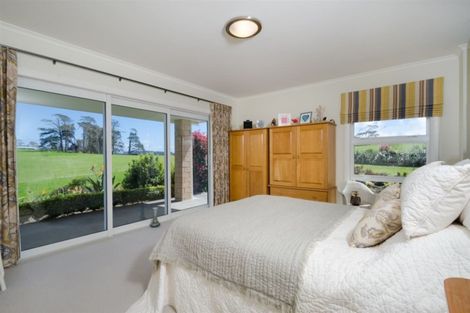 Photo of property in 94c Pomona Road, Kumeu, 0891