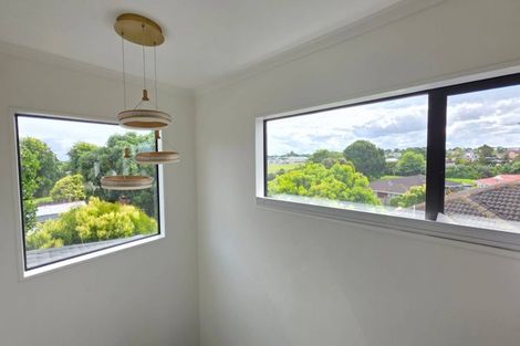 Photo of property in 421b Bucklands Beach Road, Bucklands Beach, Auckland, 2012