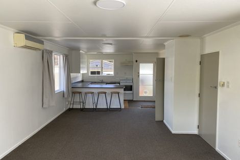 Photo of property in 12 Mokau Place, Terrace End, Palmerston North, 4410