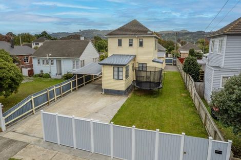Photo of property in 27 Sladden Street, Naenae, Lower Hutt, 5011