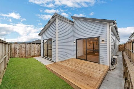 Photo of property in 11 Cronshaw Road, Karaka, Papakura, 2113