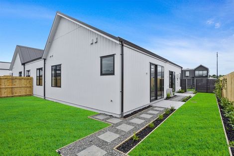 Photo of property in 29 Cambie Avenue, Red Beach, 0932