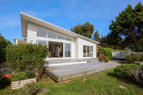 Photo of property in 152 Eskdale Road, Papakowhai, Porirua, 5024