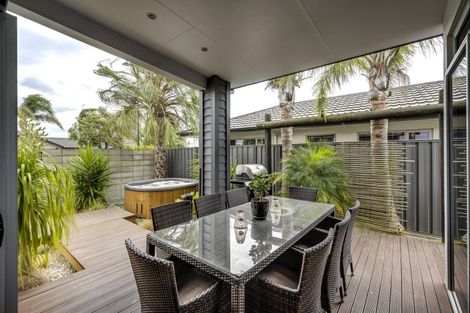 Photo of property in 11 Tasman Drive, Poraiti, Napier, 4112