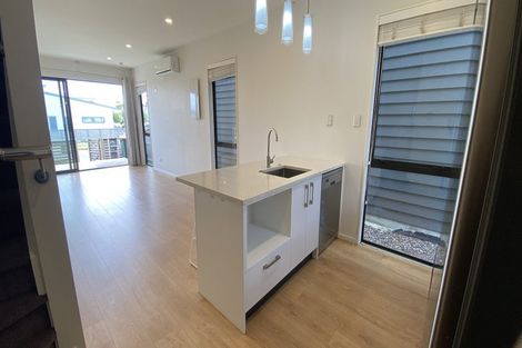 Photo of property in 6 Parahau Road, Papakura, 2110