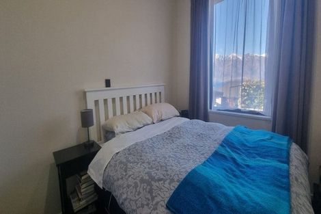 Photo of property in 50 Wynyard Crescent, Fernhill, Queenstown, 9300