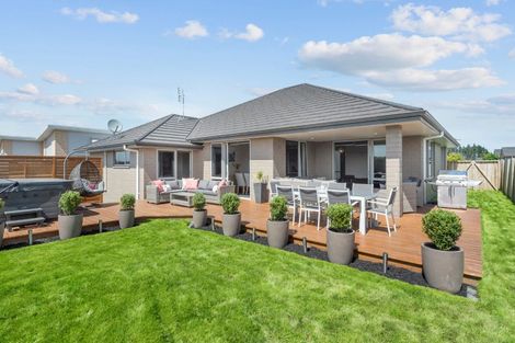 Photo of property in 22 Helen June Avenue, Flagstaff, Hamilton, 3210