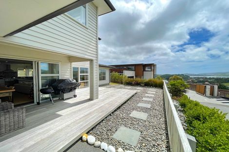 Photo of property in 129 Endeavour Drive, Whitby, Porirua, 5024