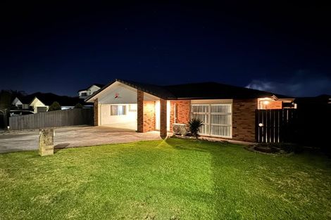 Photo of property in 13 Hansen Place, Takanini, 2112