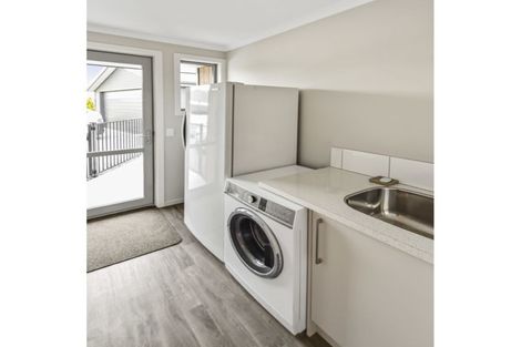 Photo of property in 20 Lakeland Avenue, Twizel, 7901