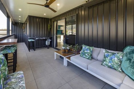 Photo of property in 15 Beach Road, Waikawa, Picton, 7220