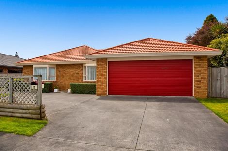 Photo of property in 9 Beech Place, Hawera, 4610
