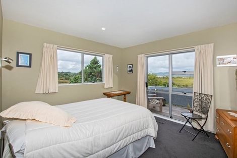 Photo of property in 39 Raumati Crescent, Onerahi, Whangarei, 0110