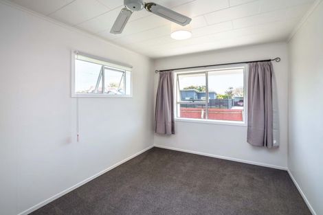 Photo of property in 72 New York Street, Martinborough, 5711