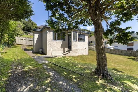 Photo of property in 40 Collins Avenue, Tawa, Wellington, 5028