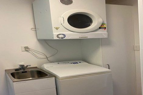 Photo of property in 2/49 Maungaraki Road, Korokoro, Lower Hutt, 5012