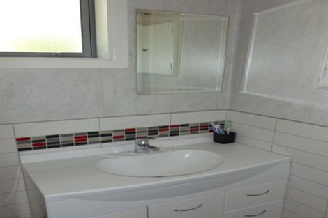 Photo of property in 130 Condell Avenue, Papanui, Christchurch, 8053