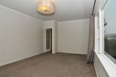 Photo of property in 35 Seaview Terrace, Northland, Wellington, 6012