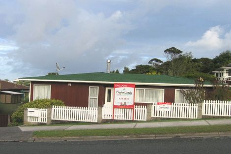 Photo of property in 130 Porritt Avenue, Chatswood, Auckland, 0626