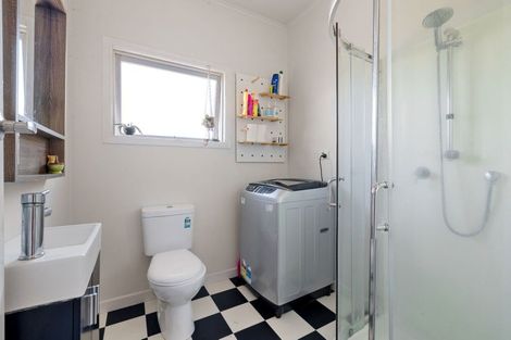 Photo of property in 122 Clarkin Road, Fairfield, Hamilton, 3214