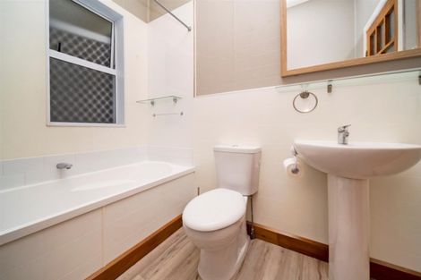 Photo of property in 20 Caledonia Street, Hawera, 4610