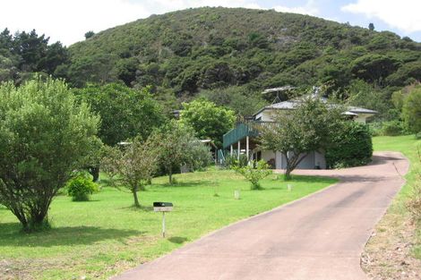 Photo of property in 3 Erua Road, Ostend, Waiheke Island, 1081