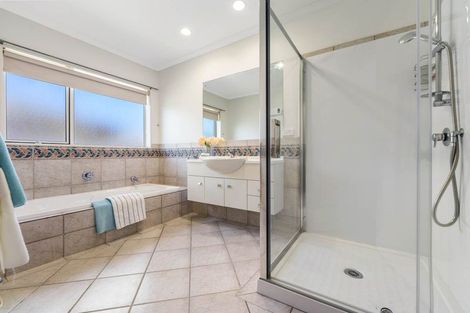 Photo of property in 10 Limerick Place, Dannemora, Auckland, 2016