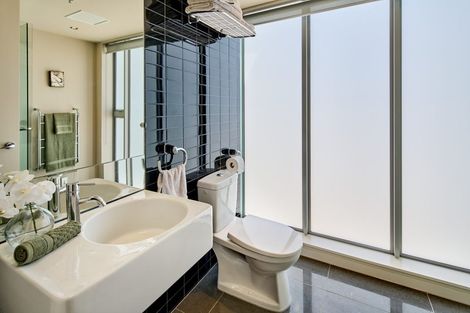 Photo of property in Portal Apartments, 7d/42 Cable Street, Te Aro, Wellington, 6011