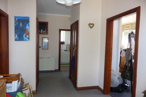 Photo of property in 1 Edinburgh Street, Waimate, 7924