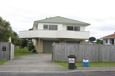 Photo of property in 1349 Whangaparaoa Road, Army Bay, Whangaparaoa, 0930