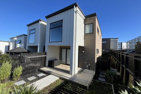Photo of property in 54 Huri Street, Mangere Bridge, Auckland, 2022