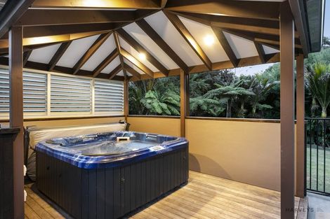 Photo of property in 19 Cochran Road, Oratia, Auckland, 0604