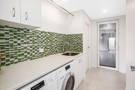 Photo of property in 67 Tarahunga Road, Levin, 5571