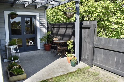 Photo of property in 27 Toi Street, Otaki Beach, Otaki, 5512