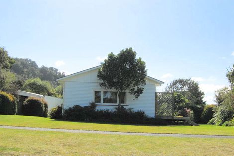 Photo of property in 5 Hauraki Terrace, Pukawa Bay, Turangi, 3381