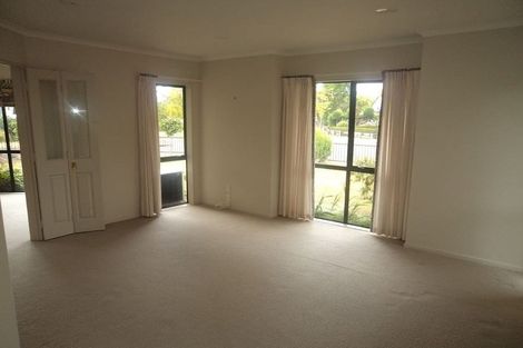 Photo of property in 33 Keswick Crescent, Huntington, Hamilton, 3210