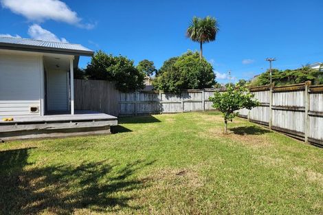 Photo of property in 1185 South Road, Oakura, 4314