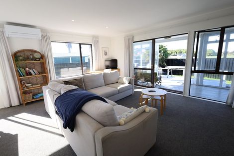 Photo of property in 18b Jasper Way, Papamoa Beach, Papamoa, 3118