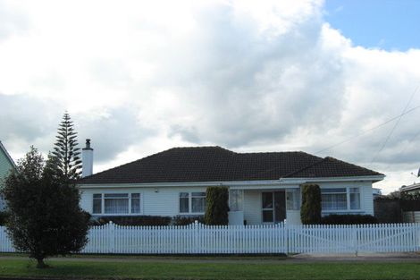 Photo of property in 18 Muir Street, Gonville, Whanganui, 4501